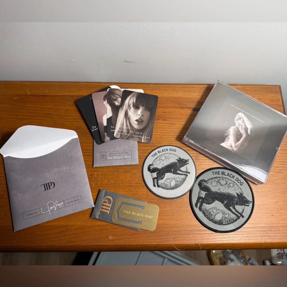 Taylor Swift The Tortured Poets Department The Black Dog Deluxe CD w/ Artifacts - Picture 2 of 4